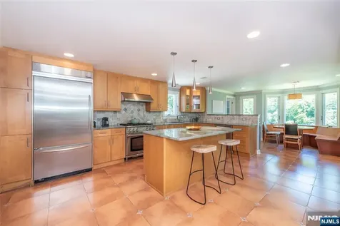 591 Highland Avenue Montclair NJ 07043