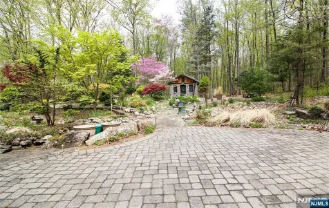 31 Kent Road Newton NJ 07860