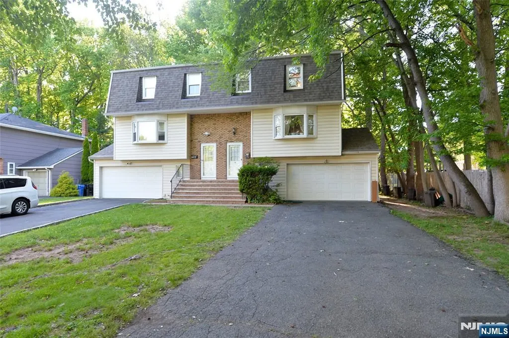 85 Primrose Lane Paramus NJ 07652