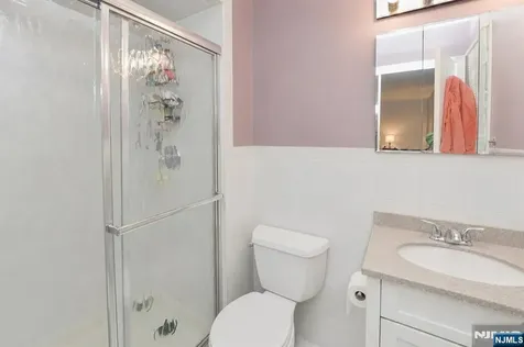 85 Primrose Lane Paramus NJ 07652