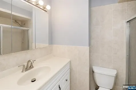 85 Primrose Lane Paramus NJ 07652