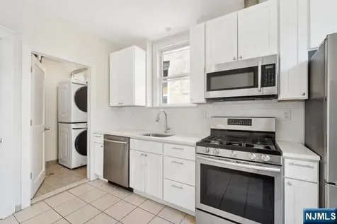 114 Shippen Street Weehawken NJ 07086