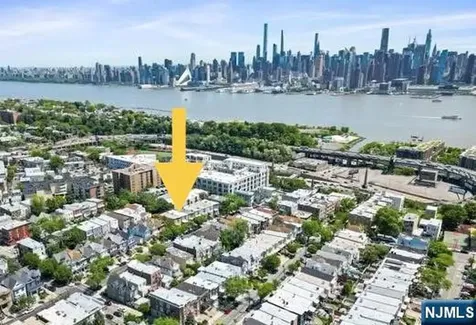 114 Shippen Street Weehawken NJ 07086