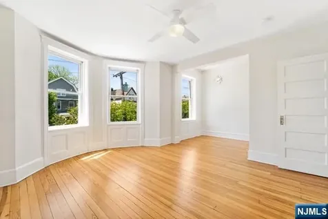 114 Shippen Street Weehawken NJ 07086