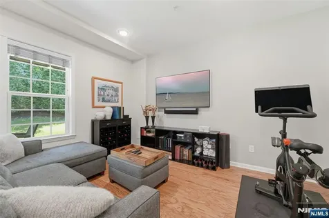 503 Laurel Lane Cresskill NJ 07626