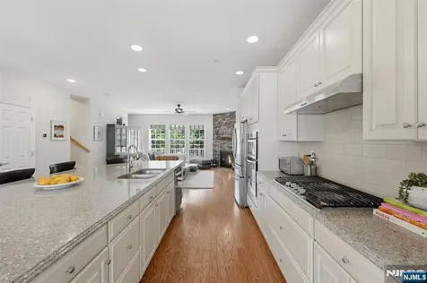 503 Laurel Lane Cresskill NJ 07626