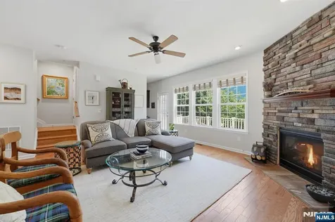 503 Laurel Lane Cresskill NJ 07626