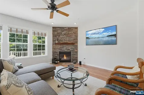 503 Laurel Lane Cresskill NJ 07626