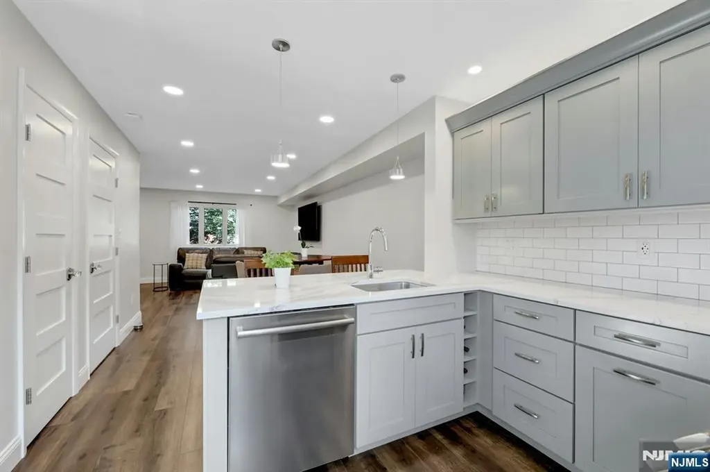 66 Grant Avenue Dumont NJ 07628