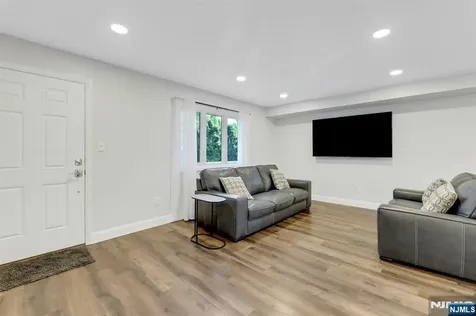 66 Grant Avenue Dumont NJ 07628