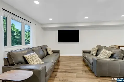 66 Grant Avenue Dumont NJ 07628