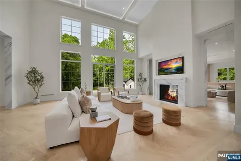165 Hickory Lane Closter NJ 07624