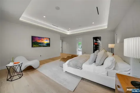 165 Hickory Lane Closter NJ 07624