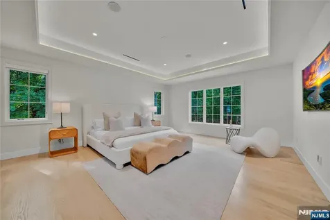 165 Hickory Lane Closter NJ 07624