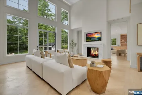 165 Hickory Lane Closter NJ 07624