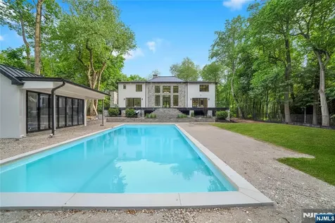 165 Hickory Lane Closter NJ 07624