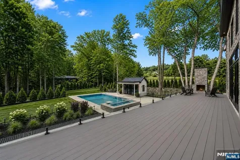 165 Hickory Lane Closter NJ 07624