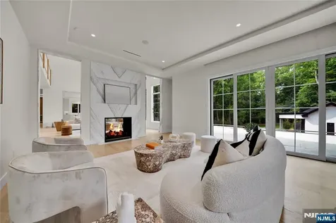 165 Hickory Lane Closter NJ 07624