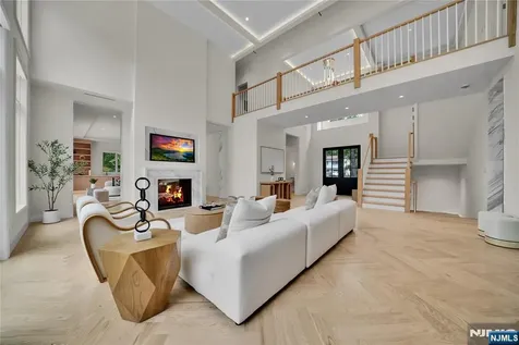 165 Hickory Lane Closter NJ 07624