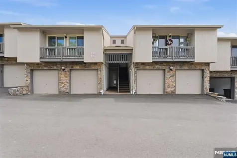 9 Paris Circle West Orange NJ 07052