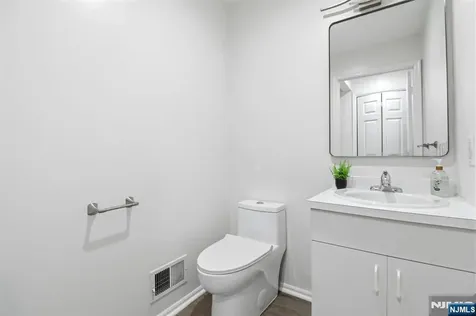 9 Paris Circle West Orange NJ 07052