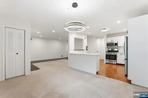 9 Paris Circle West Orange NJ 07052