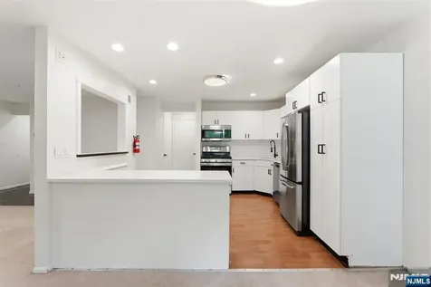 9 Paris Circle West Orange NJ 07052