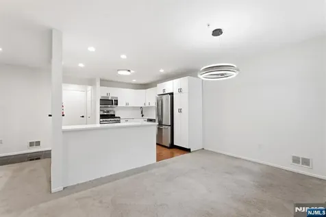 9 Paris Circle West Orange NJ 07052