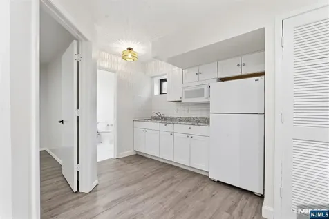 9 Paris Circle West Orange NJ 07052
