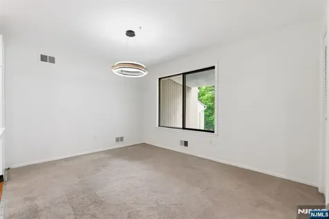 9 Paris Circle West Orange NJ 07052