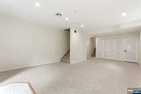 9 Paris Circle West Orange NJ 07052
