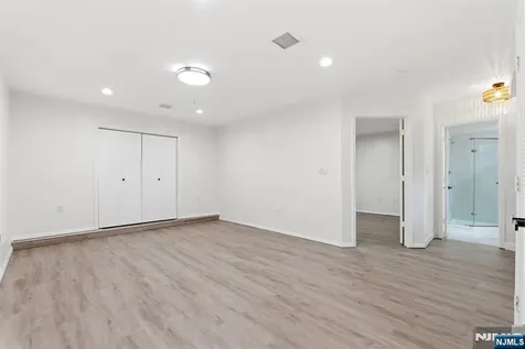 9 Paris Circle West Orange NJ 07052