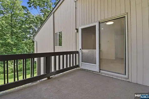 9 Paris Circle West Orange NJ 07052