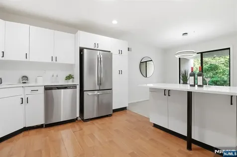 9 Paris Circle West Orange NJ 07052