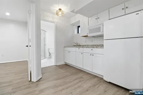9 Paris Circle West Orange NJ 07052