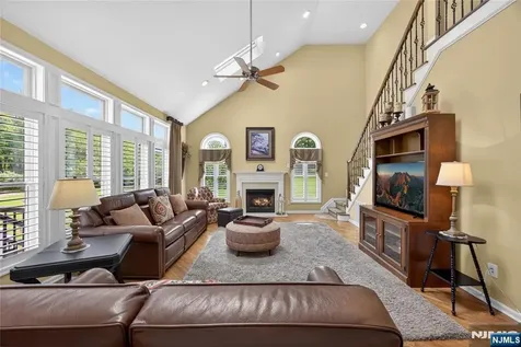 16 Saint Andrews Court Mount Olive Township NJ 07836
