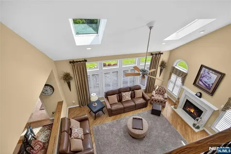 16 Saint Andrews Court Mount Olive Township NJ 07836