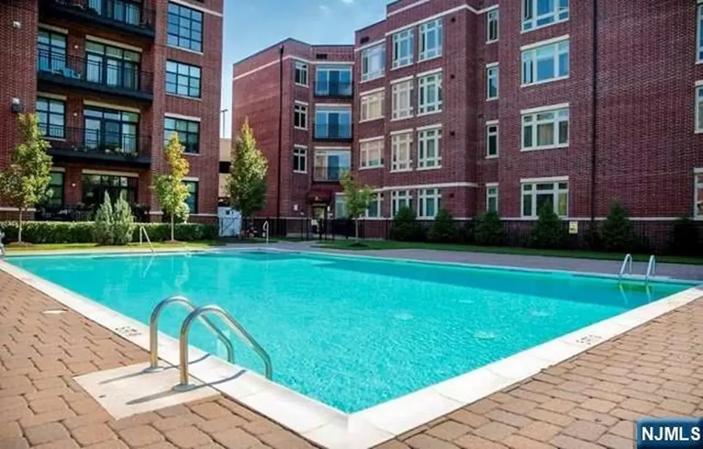 3325 Riverview Avenue Englewood NJ 07631