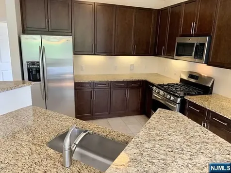 3325 Riverview Avenue Englewood NJ 07631