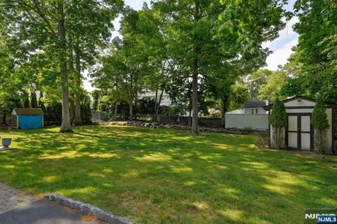 11 Yellow Brick Road Wayne NJ 07470