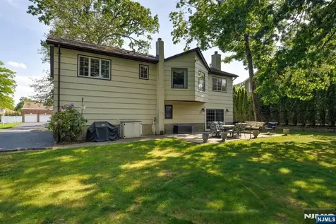 11 Yellow Brick Road Wayne NJ 07470