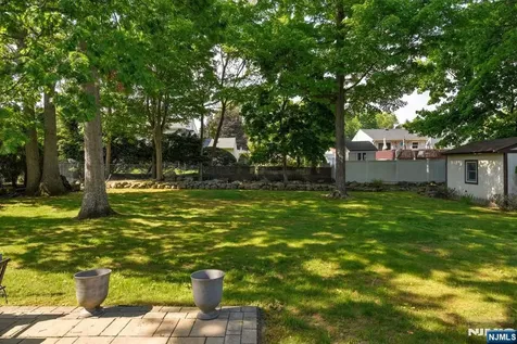 11 Yellow Brick Road Wayne NJ 07470
