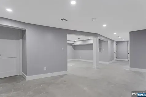 191 Franklin Street Secaucus NJ 07094