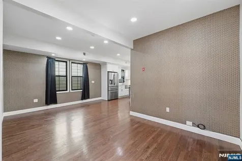 851 Garden Street Elizabeth NJ 07202