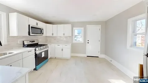 153 Knapp Avenue Hamilton NJ 08610