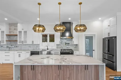 38 Pershing Place Woodland Park NJ 07424