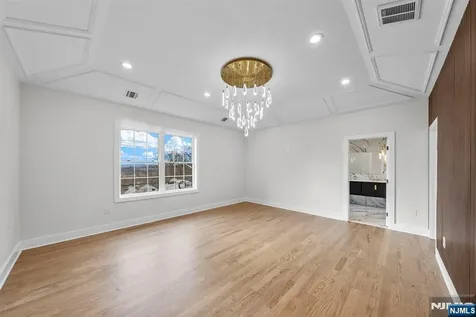 38 Pershing Place Woodland Park NJ 07424