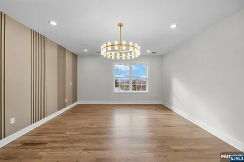 38 Pershing Place Woodland Park NJ 07424