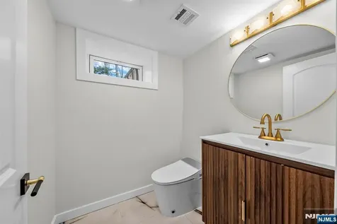38 Pershing Place Woodland Park NJ 07424