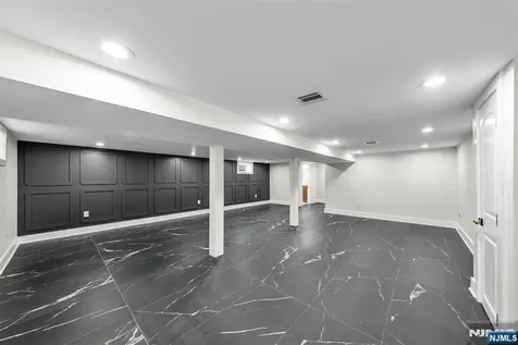 38 Pershing Place Woodland Park NJ 07424